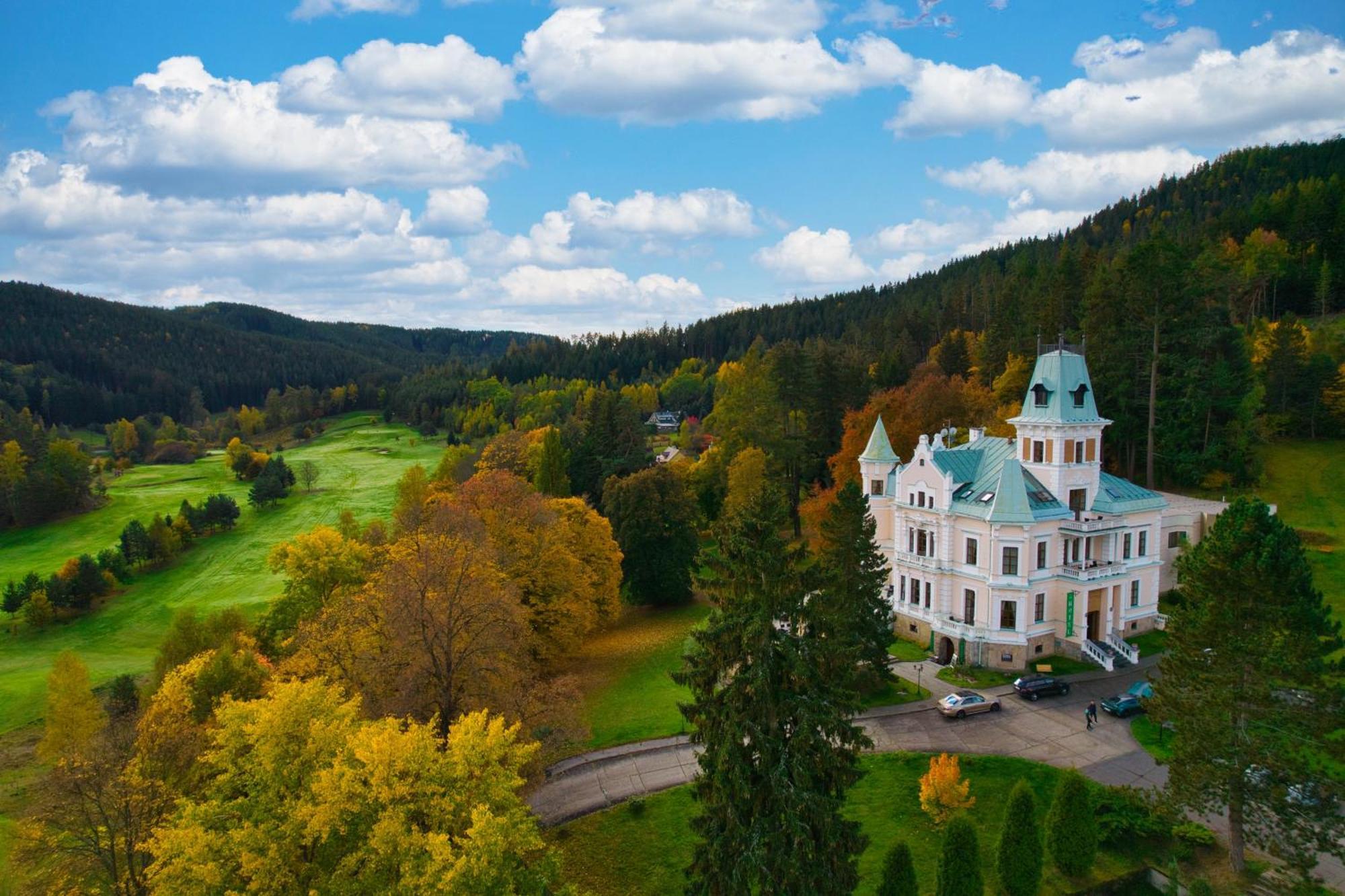 Hotel Chateau Cihelny Karlovy Vary Dış mekan fotoğraf