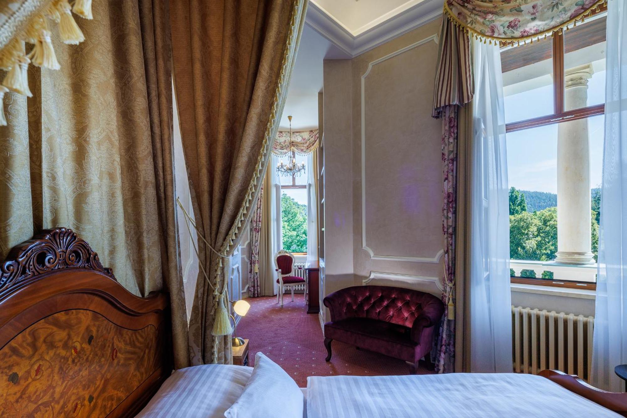 Hotel Chateau Cihelny Karlovy Vary Dış mekan fotoğraf