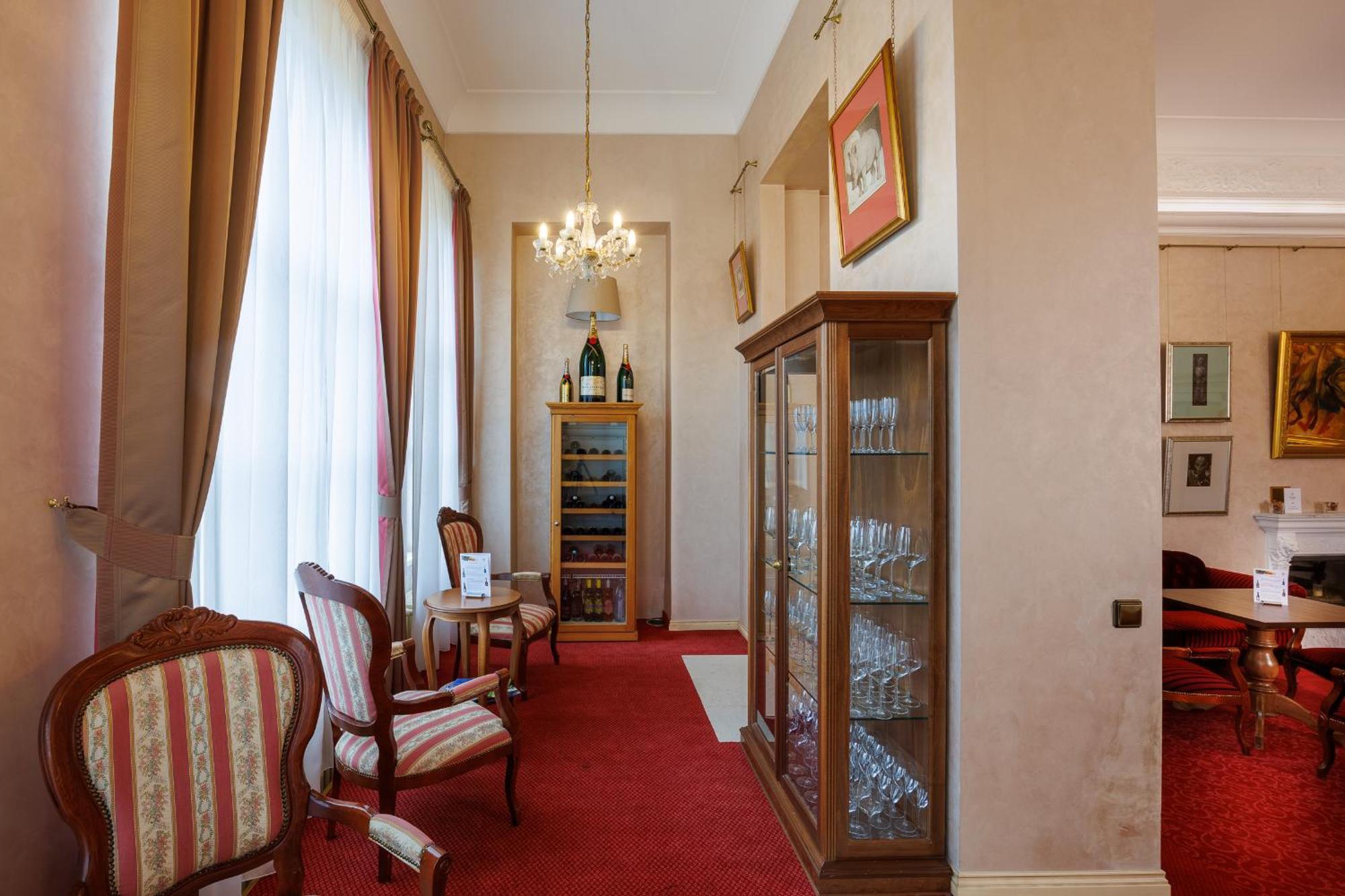 Hotel Chateau Cihelny Karlovy Vary Dış mekan fotoğraf