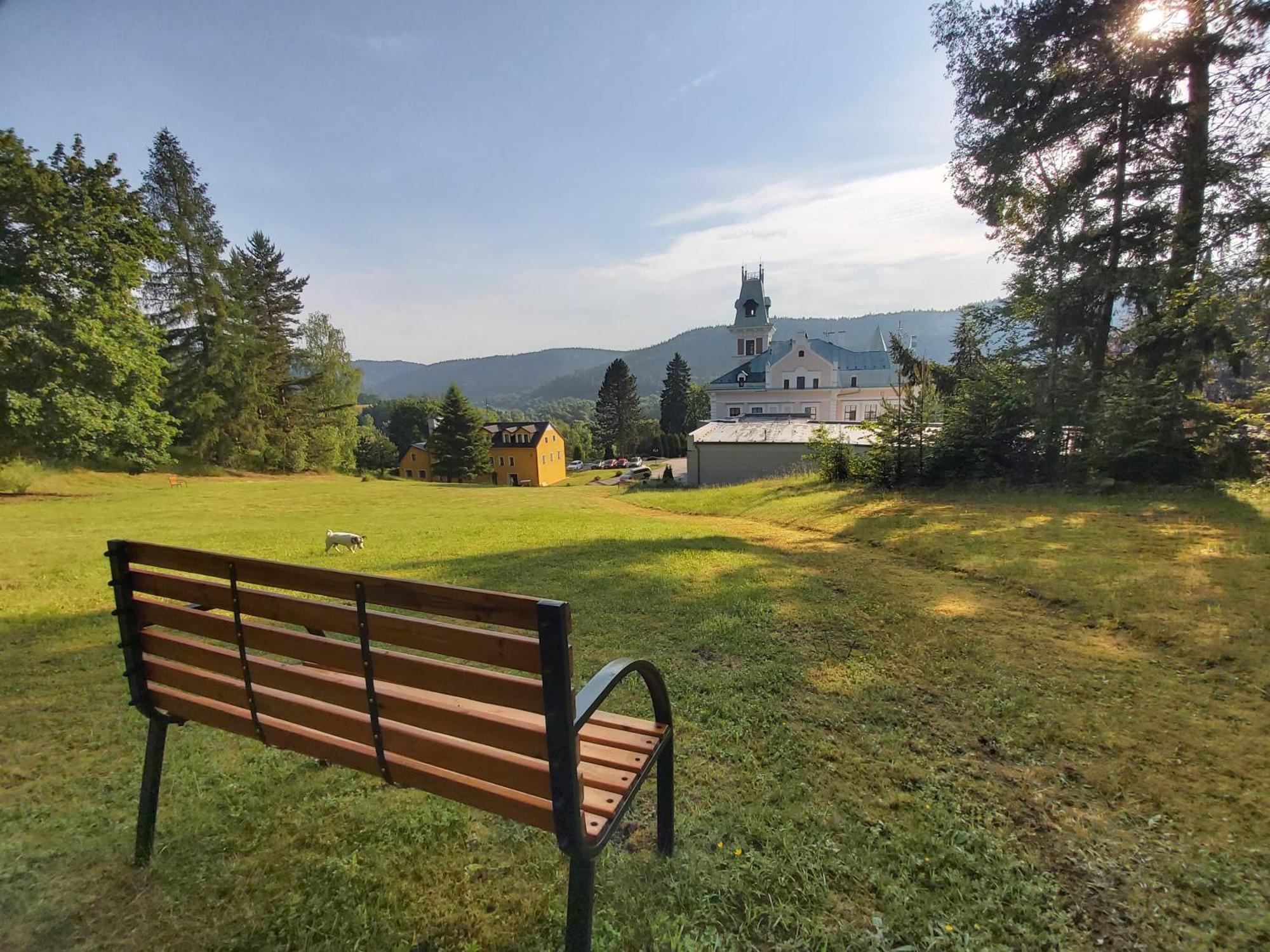 Hotel Chateau Cihelny Karlovy Vary Dış mekan fotoğraf